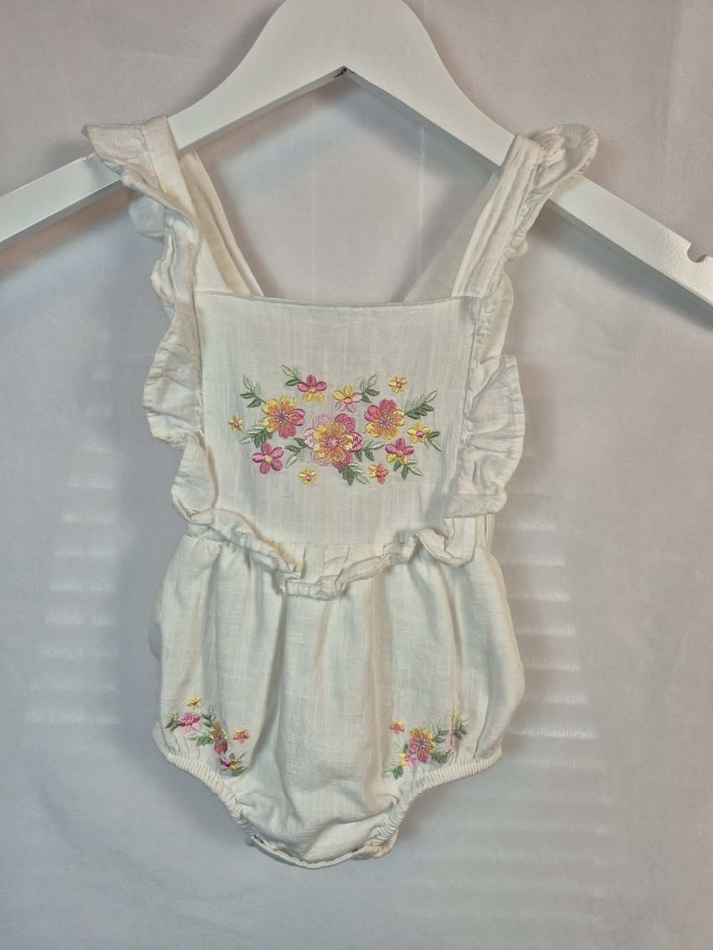 Kids White Floral Embroidered One-Piece Romper Size 18m